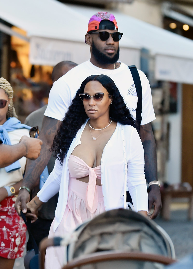 The Camera Accidentally Captured Lebron James And His Wife Savannah Are Joined By Oklahoma City Thunder Player Chris Paul And Friends For A Vacation In Portofino. - Car Magazine TV