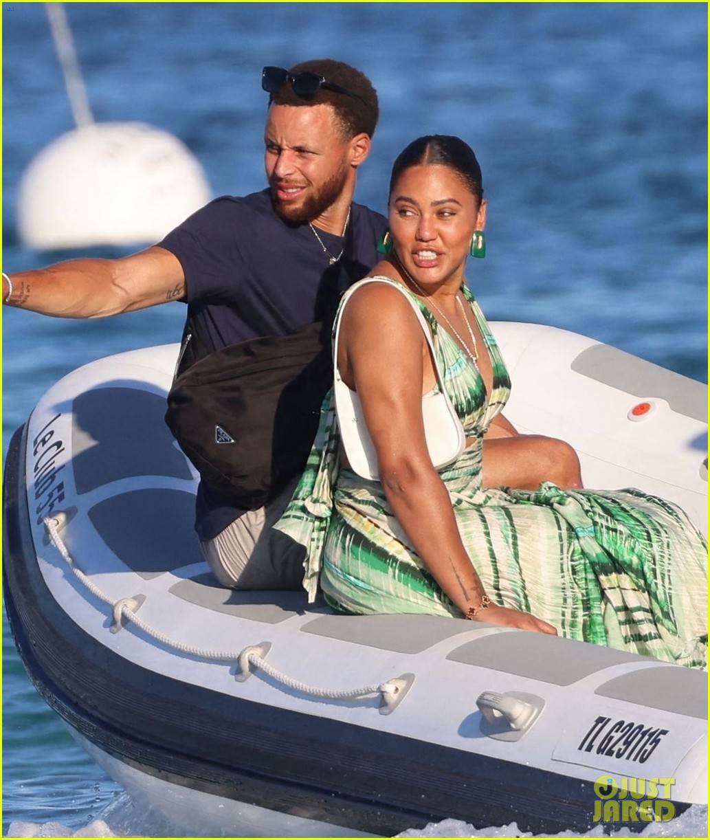 likhoa to please his wife stephen curry took ayesha curry to hawaii island to watch the sunset and enjoy the symphony of the sea worth million 653391b6e3bb4 To Please His Wife, Stephen Curry Took Ayesha Curry To Hawaii Island To Watch The Sunset And Enjoy The Symphony Of The Sea Worth $2.6 Million.