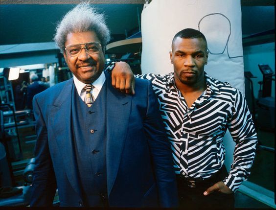 bao businessman don king surprised mike tyson with a lamborghini diablo to congratulate him on winning two ufc championships at the age of 65434fa24bc73 Businessman Don King Surprised Mike Tyson With A 1998 Lamborghini Diablo To Congratulate Him On Winning Two Ufc Championships At The Age Of 20