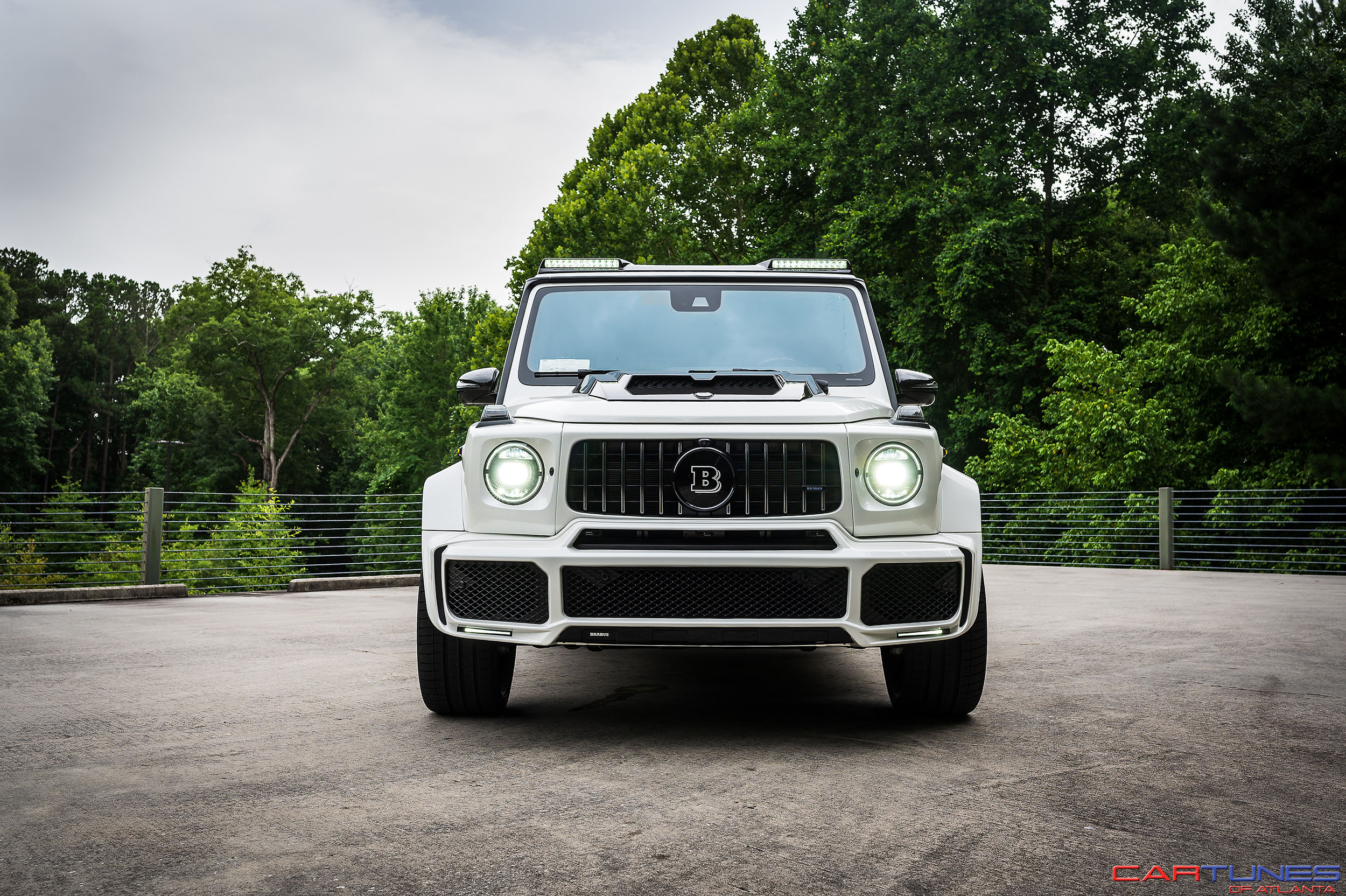 bao mike tyson sorprendió a todos cuando le regaló a Canelo Álvarez un superdeportivo mercedes benz brabus widestar súper raro en su tercer cumpleaños y le agradeció por ayudarlo a superar las dificultades recientes 654af6bc6bd65 Mike Tyson sorprendió a todos cuando le regaló a Canelo Álvarez un Mercedes-Benz Brabus 800 Widestar súper raro Supercar en su cumpleaños número 33 y le agradeció por ayudarlo a superar las dificultades recientes.