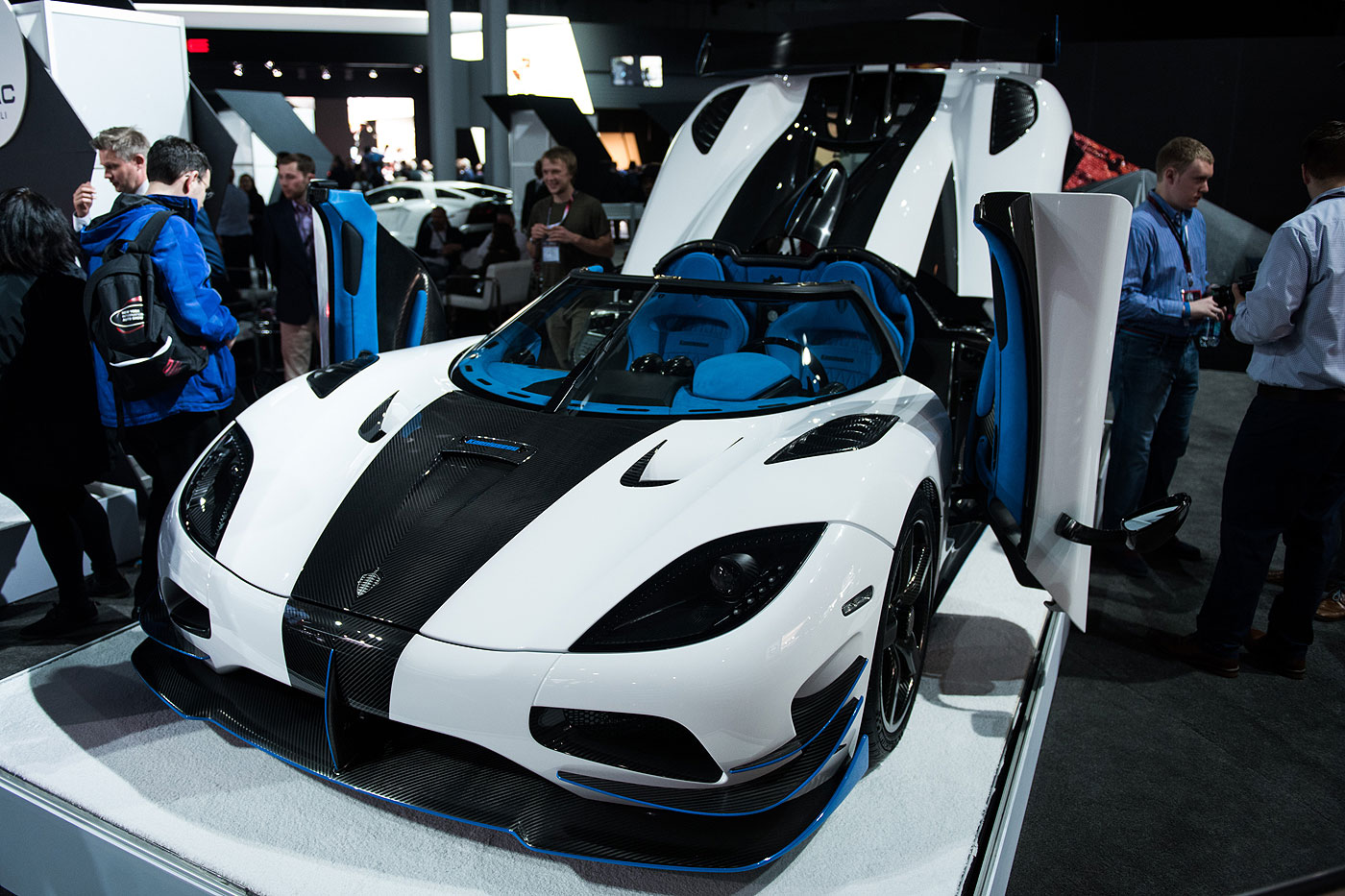 bao mike tyson surprised the world by giving his son amir tyson a koenigsegg agera r to congratulate him on setting a record for defeating an opponent in just seconds 654f8d7fa7073 Mike Tyson Surprised The World By Giving His Son Amir Tyson A Koenigsegg Agera R To Congratulate Him On Setting A Record For Defeating An Opponent In Just 8 Seconds.