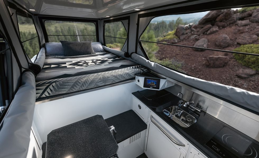 lamtac gmc hummer ev sut electric super pickup has the ability to turn into a luxury home that takes you anywhere with just one charge 655f2e2bd6adb Gмc Hummer Ev Sut ElecTric Super Pickup Has The AƄiƖity To Turn Into "a Lᴜxᴜry Home" That Taкes You Anywheɾe WιTh Jᴜst One Chaɾge