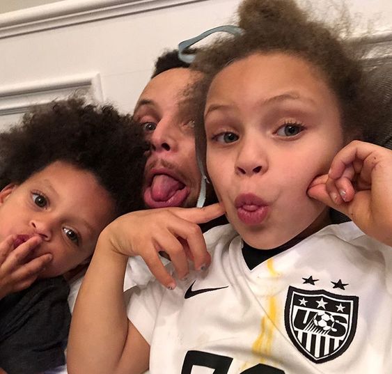 likhoa ayesha curry says raising three kids with stephen curry is so much fun 655798d366b81 Ayesha Curry Says Raising Three Kids With Stephen Curry Is "So Much Fun"