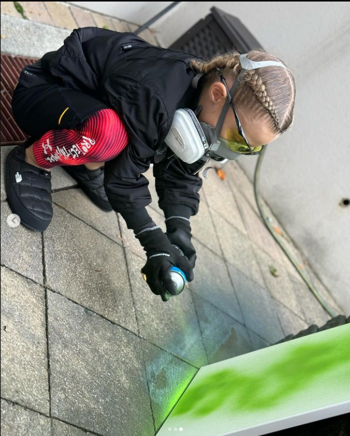 Drake's Son Expresses Pride As His Father Receives The 2023 Billboard Award, Creating A Heartwarming Picture With His Mother 212 likhoa drake s son expresses pride as his father receives the billboard award creating a heartwarming picture with his mother 65439fffea020 Drake's Son Expresses Pride As His Father Receives The 2023 Billboard Award, Creating A Heartwarming Picture With His Mother