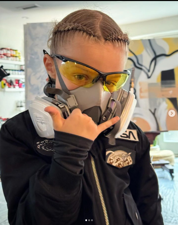 Drake's Son Expresses Pride As His Father Receives The 2023 Billboard Award, Creating A Heartwarming Picture With His Mother 214 likhoa drake s son expresses pride as his father receives the billboard award creating a heartwarming picture with his mother 6543a003507eb Drake's Son Expresses Pride As His Father Receives The 2023 Billboard Award, Creating A Heartwarming Picture With His Mother