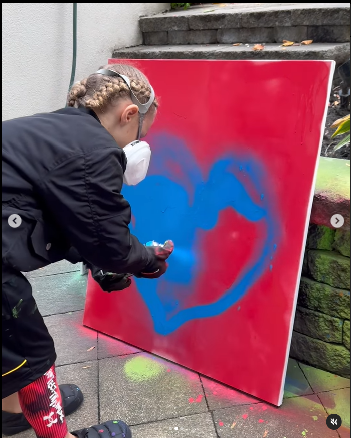 Drake's Son Expresses Pride As His Father Receives The 2023 Billboard Award, Creating A Heartwarming Picture With His Mother 216 likhoa drake s son expresses pride as his father receives the billboard award creating a heartwarming picture with his mother 6543a006badd1 Drake's Son Expresses Pride As His Father Receives The 2023 Billboard Award, Creating A Heartwarming Picture With His Mother