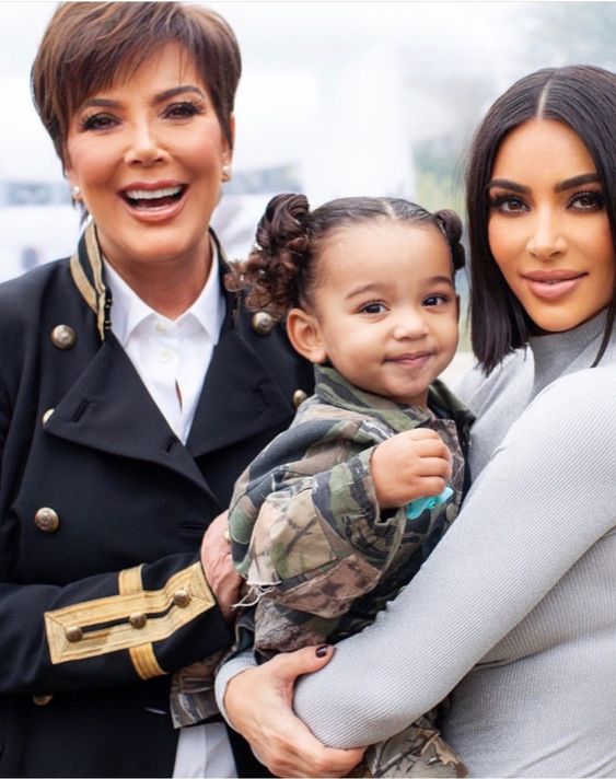 likhoa kim kardashian brought her adorable daughter chicago west to kris jenner s house to attend her aunt kendall s birthday party 65460db94b9fe Kim Kardashian Brought Her Adorable Daughter Chicago West To Kris Jenner's House To Attend Her Aunt Kendall's Birthday Party