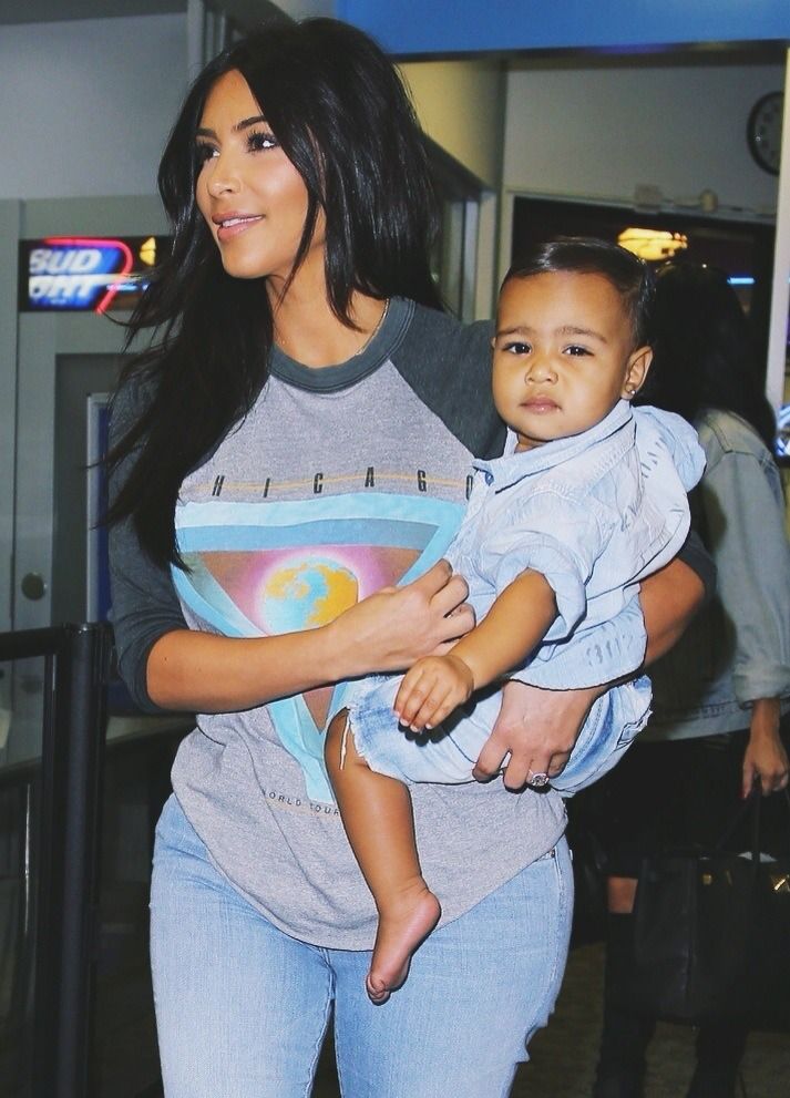 likhoa kim kardashian choked up when she first received a letter from her eldest daughter north west on kim s st birthday 6549f3ce40190 Kim Kardashian Choked Up When She First Received A Letter From Her Eldest Daughter North West On Kim's 43st Birthday