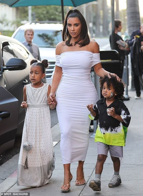 likhoa kim kardashian shares her principles of raising children and helping them grow up healthy and strong over the past years 6551f230c8693 Kim Kardashian Shares Her Principles Of Raising Children And Helping Them Grow Up Healthy And Strong Over The Past 15 Years.