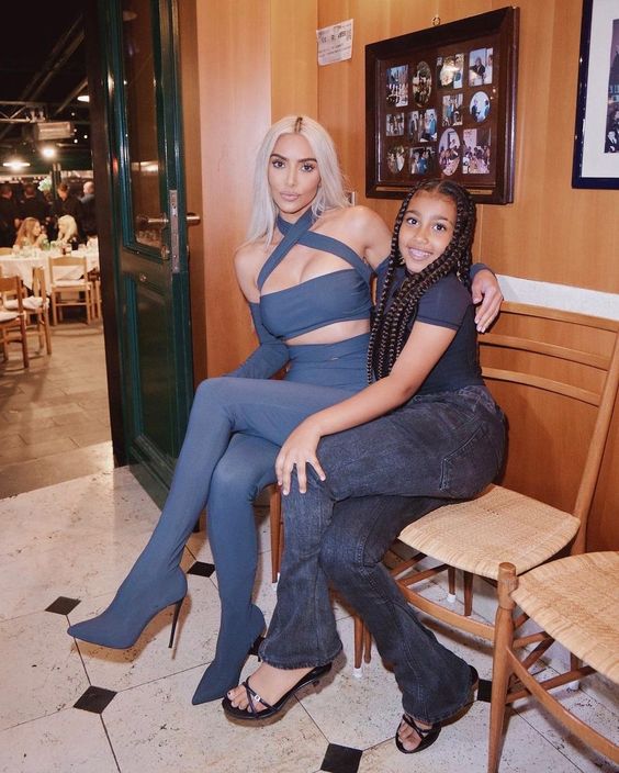 likhoa kim kardashian suddenly shared interesting never before seen moments with her eldest daughter north west surprising everyone 655dbfcebb343 Kim Kardashian Suddenly Shared Interesting, Never-before-seen Moments With Her Eldest Daughter North West, Surprising Everyone