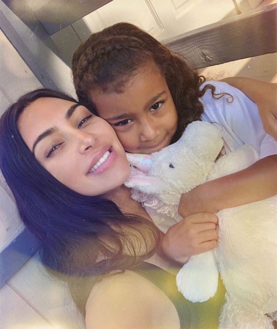 likhoa kim kardashian suddenly shared interesting never before seen moments with her eldest daughter north west surprising everyone 655dbfd2654e3 Kim Kardashian Suddenly Shared Interesting, Never-before-seen Moments With Her Eldest Daughter North West, Surprising Everyone
