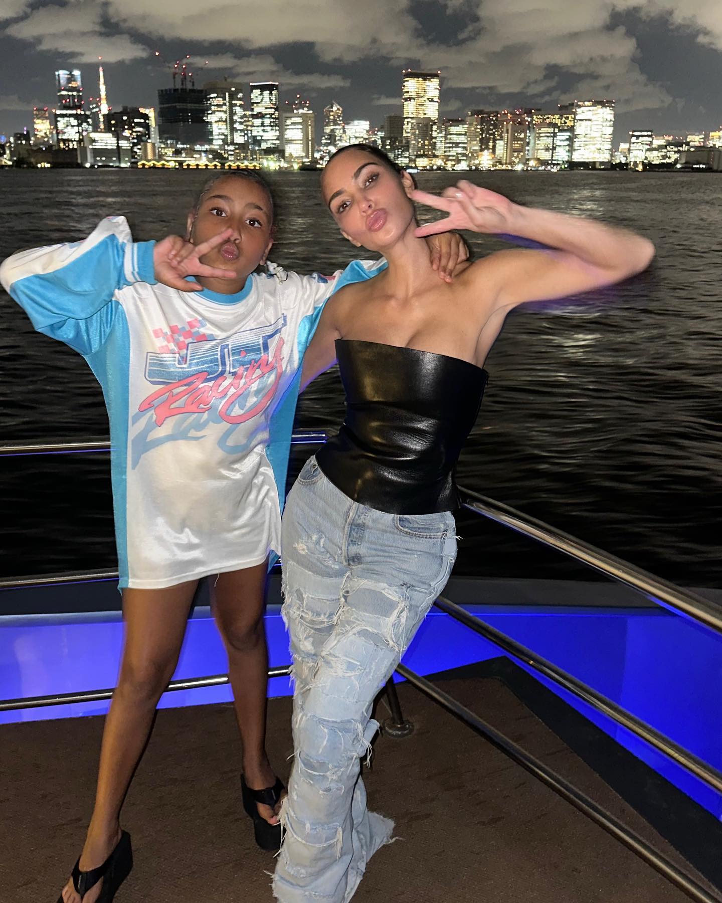 likhoa kim kardashian took north west to a heartwarming mother daughter yacht dinner for her th birthday 654217646789f Kim Kardashian Took North West to a Heartwarming Mother-Daughter Yacht Dinner for Her 11th Birthday