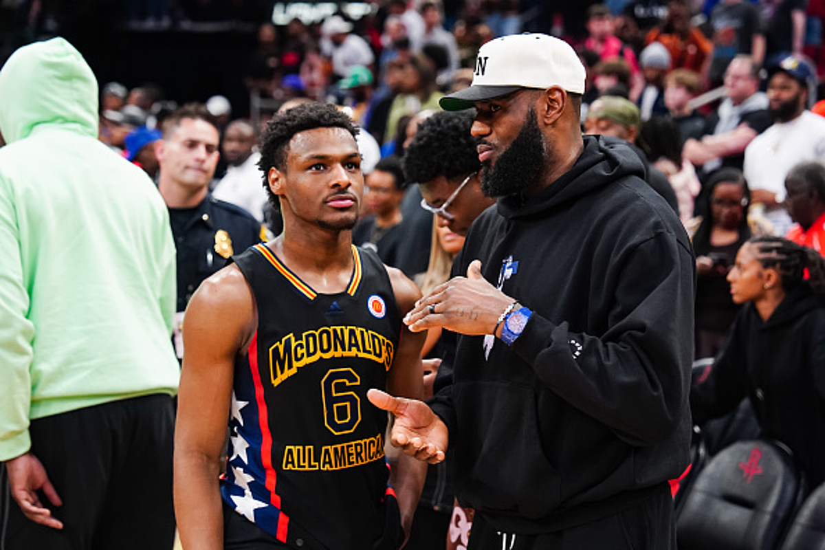 likhoa lebron james is hyped up as he supports son bronny at the mcdonald s all american game 654f9ada2cb41 Lebron James Is Hyped Up As He Supports Son Bronny At The Mcdonald's All-american Game