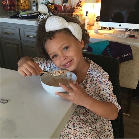 likhoa meet the true star of the stephen curry family beloved eldest daughter riley curry 656600fce4107 Meet The True Star Of The Stephen Curry Family, Beloved Eldest Daughter Riley Curry