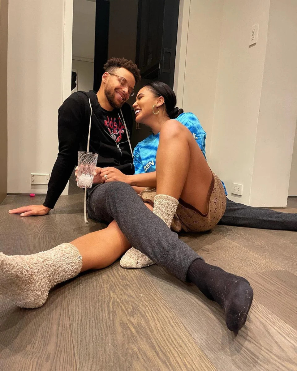 likhoa nba star stephen curry reveals for the first time the sweet reasons why he spent years persistently pursuing his wife ayesha disa curry 65644f5d19d32 Nba Star Stephen Curry Reveals For The First Time The Sweet Reasons Why He Spent 20 Years Persistently Pursuing His Wife Ayesha Disa Curry