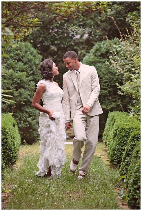 likhoa stephen curry and wife share stunning throwback wedding photo surprising fans with a decade of love 6554a7d326cfd Stephen Curry And Wife Share Stunning Throwback Wedding Photo, Surprising Fans With A Decade Of Love