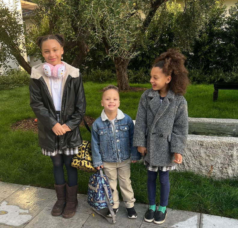 likhoa stephen curry nba star shares warm and sweet moments with ayesha and their three beloved children on thanksgiving 6561be13a6412 Stephen Curry, Nba Star Shares Warm And Sweet Moments With Ayesha And Their Three Beloved Children On Thanksgiving 2023