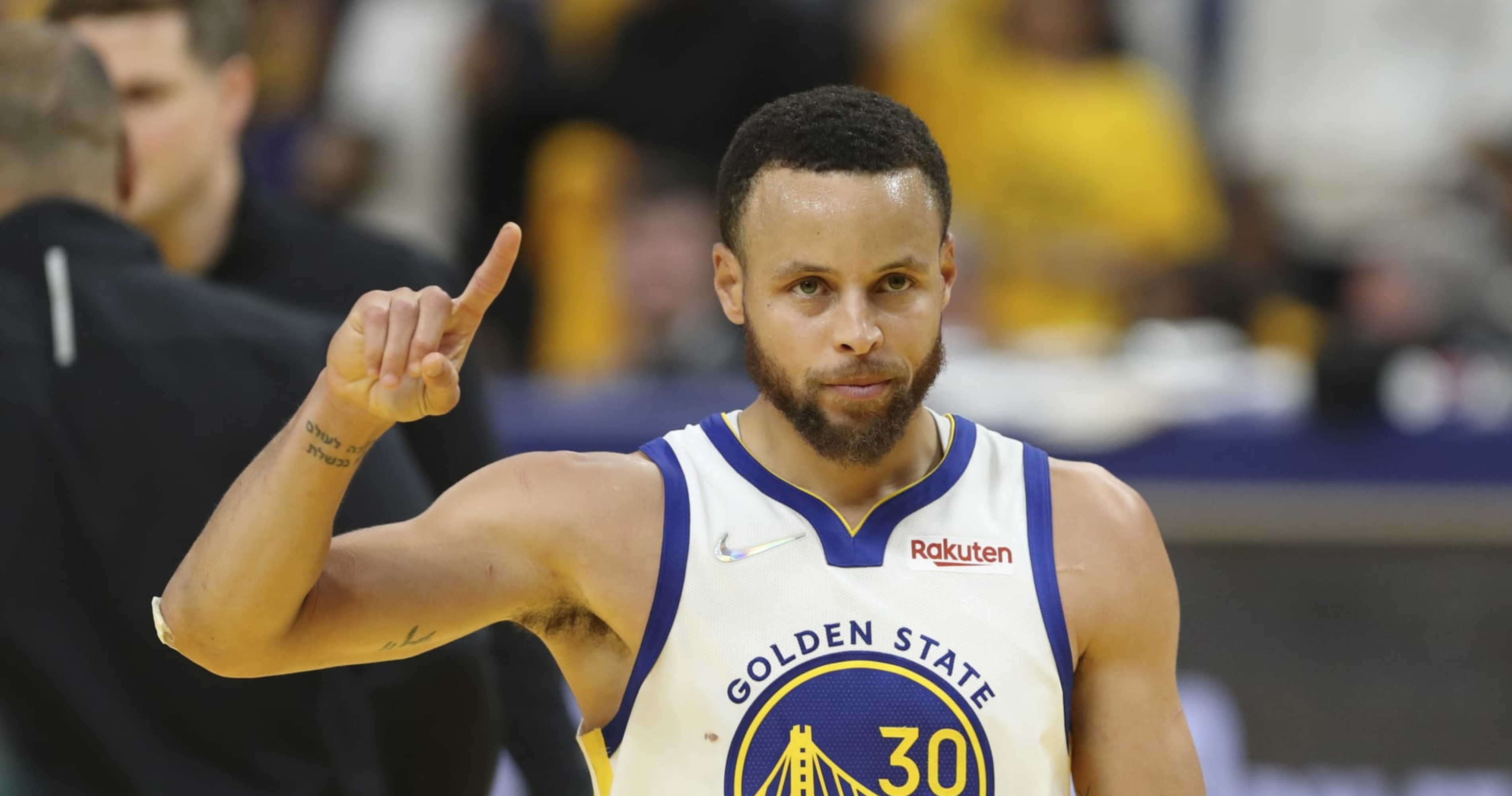 likhoa stephen curry reveals part of the secret that helped him become the greatest point shooter in the nba 6560d6b76ff0f Stephen Curry Reveals Part Of The Secret That Helped Him Become The Greatest 3-Point Shooter In The Nba