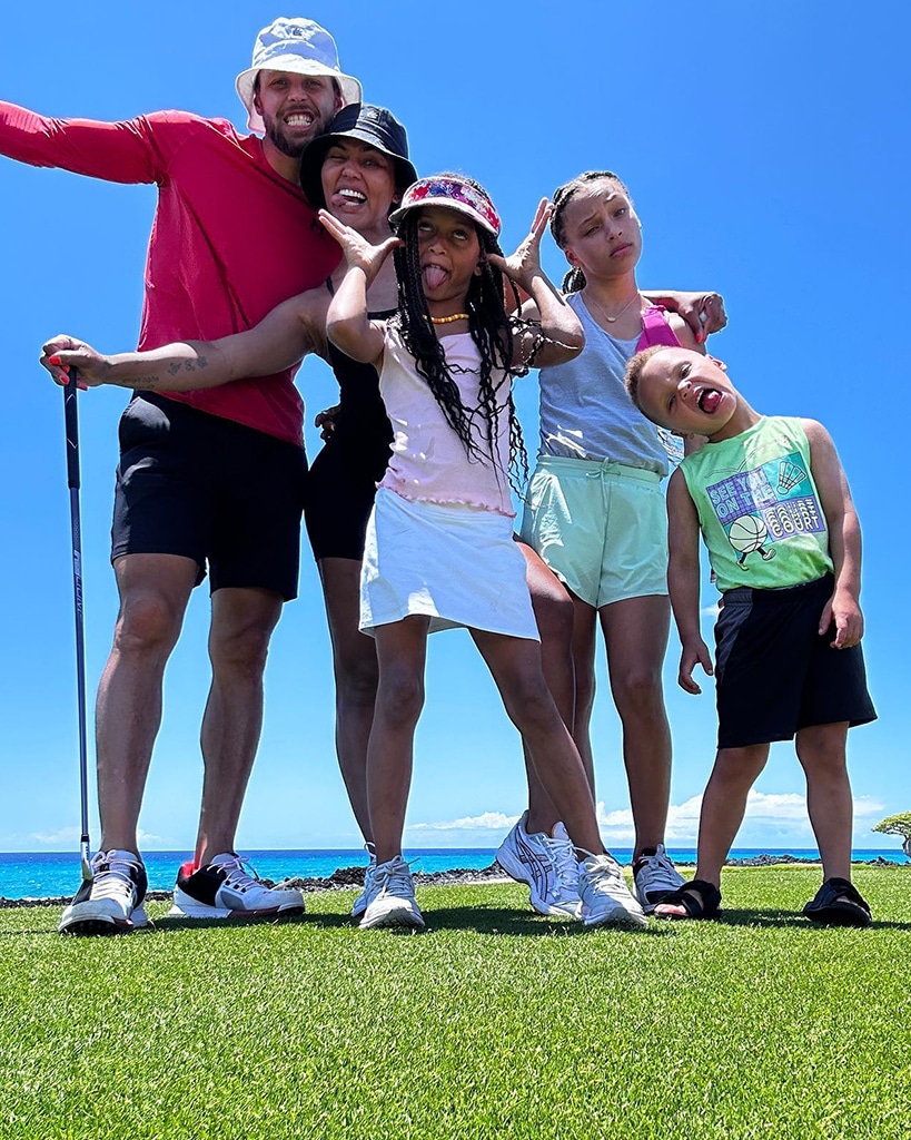 likhoa stephen curry showed off a photo of the whole family playing golf together and received first prize in a young talent contest in san francisco 6544f3cc78f60 Stephen Curry Showed Off A Photo Of The Whole Family Playing Golf Together And Received First Prize In A Young Talent Contest In San Francisco