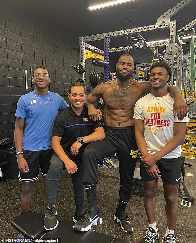 likhoa sweet and happy moments in the life of king lebron james surprising everyone 65437df3e3f54 Sweet And Happy Moments In The Life Of King Lebron James Surprising Everyone