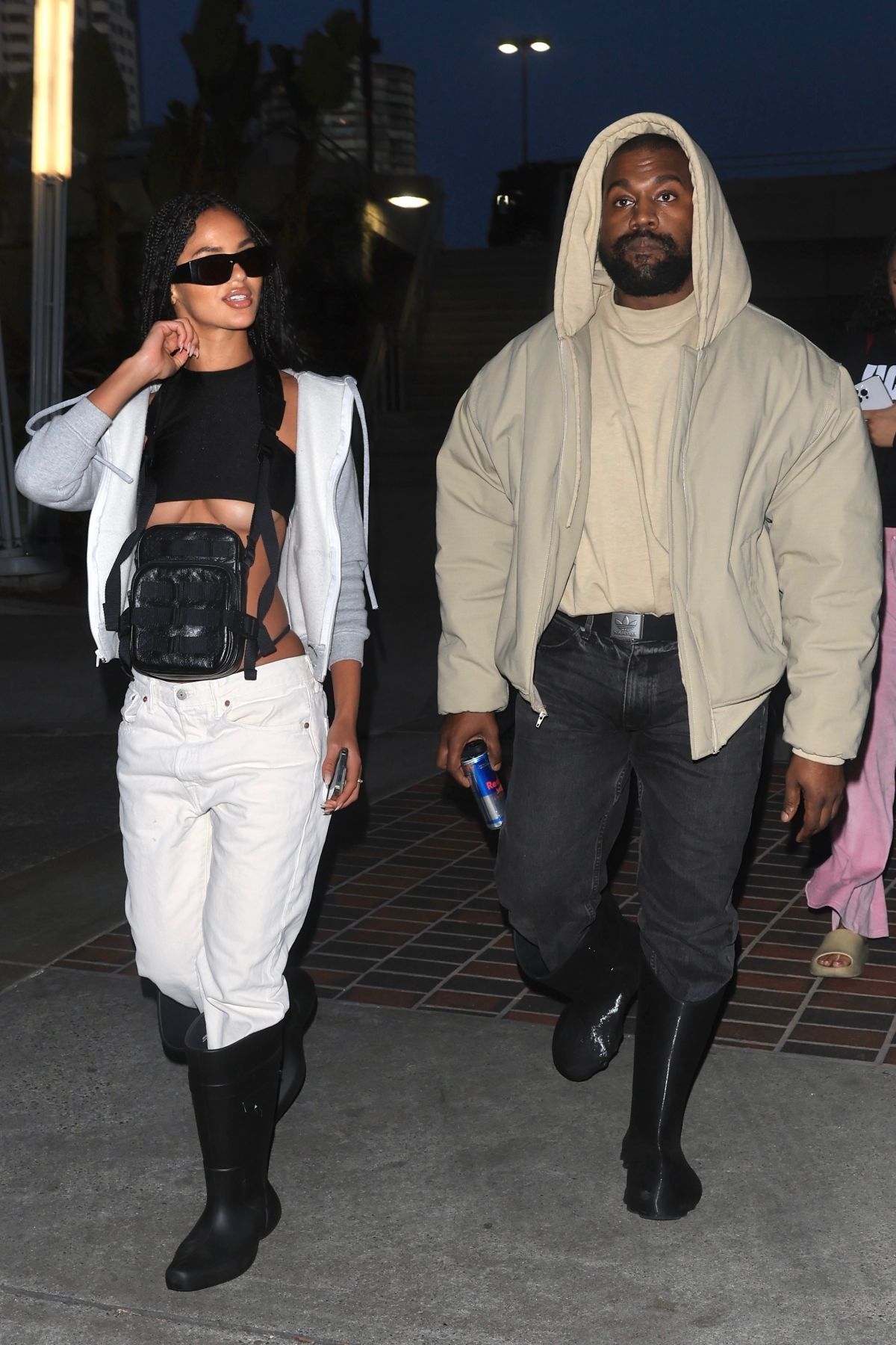 bao kanye west and bianca censori had a fun time hanging out in pais showing off sexy short dresses while watching the sunset at the eiffel tower 6560615786121 Kanye West And Bianca Censori Had A Fun Time Hanging Out In Pais, Showing Off S.e.x.y Short Dresses While Watching The Sunset At The Eiffel Tower